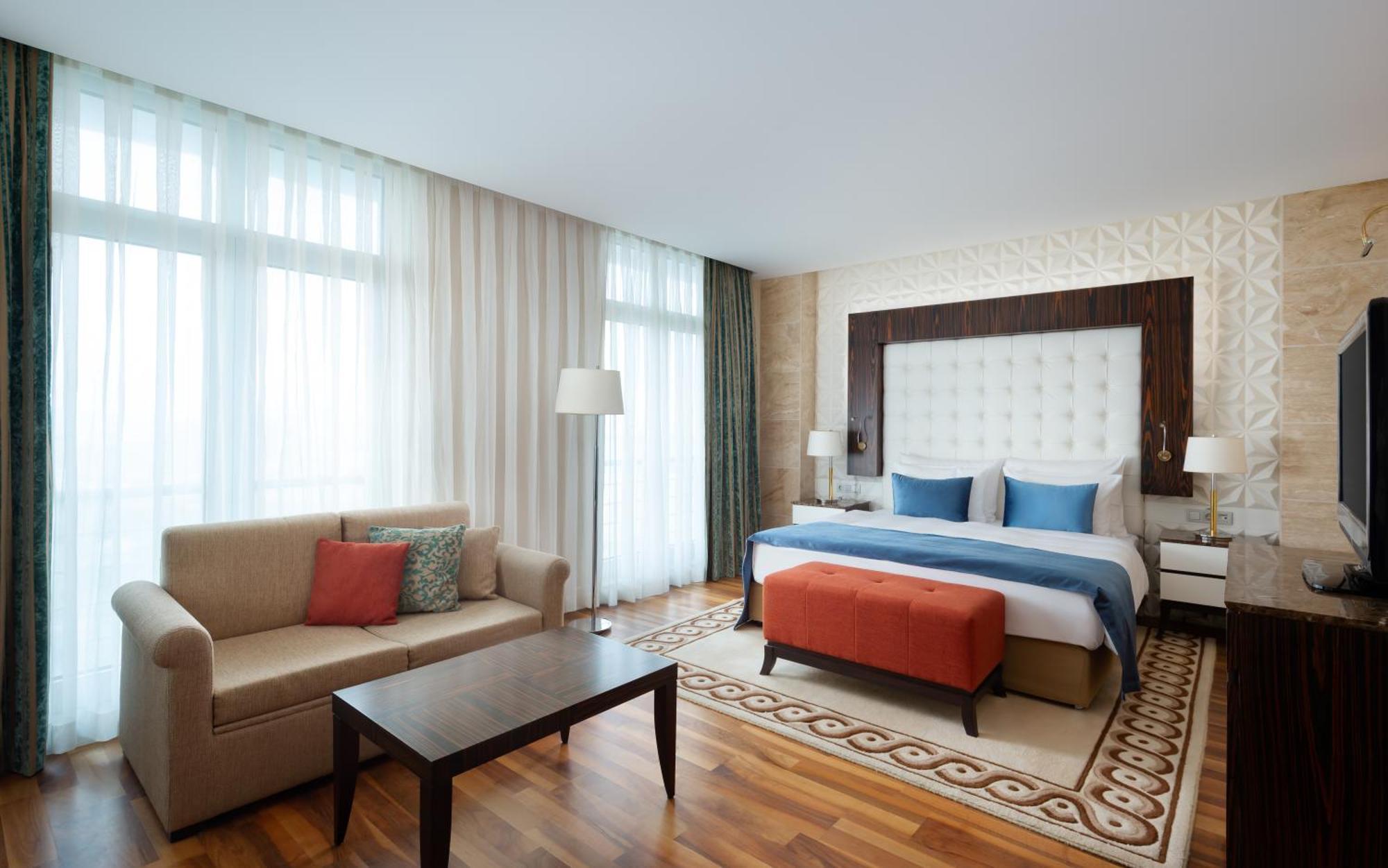 Hotel Badamdar And Residences