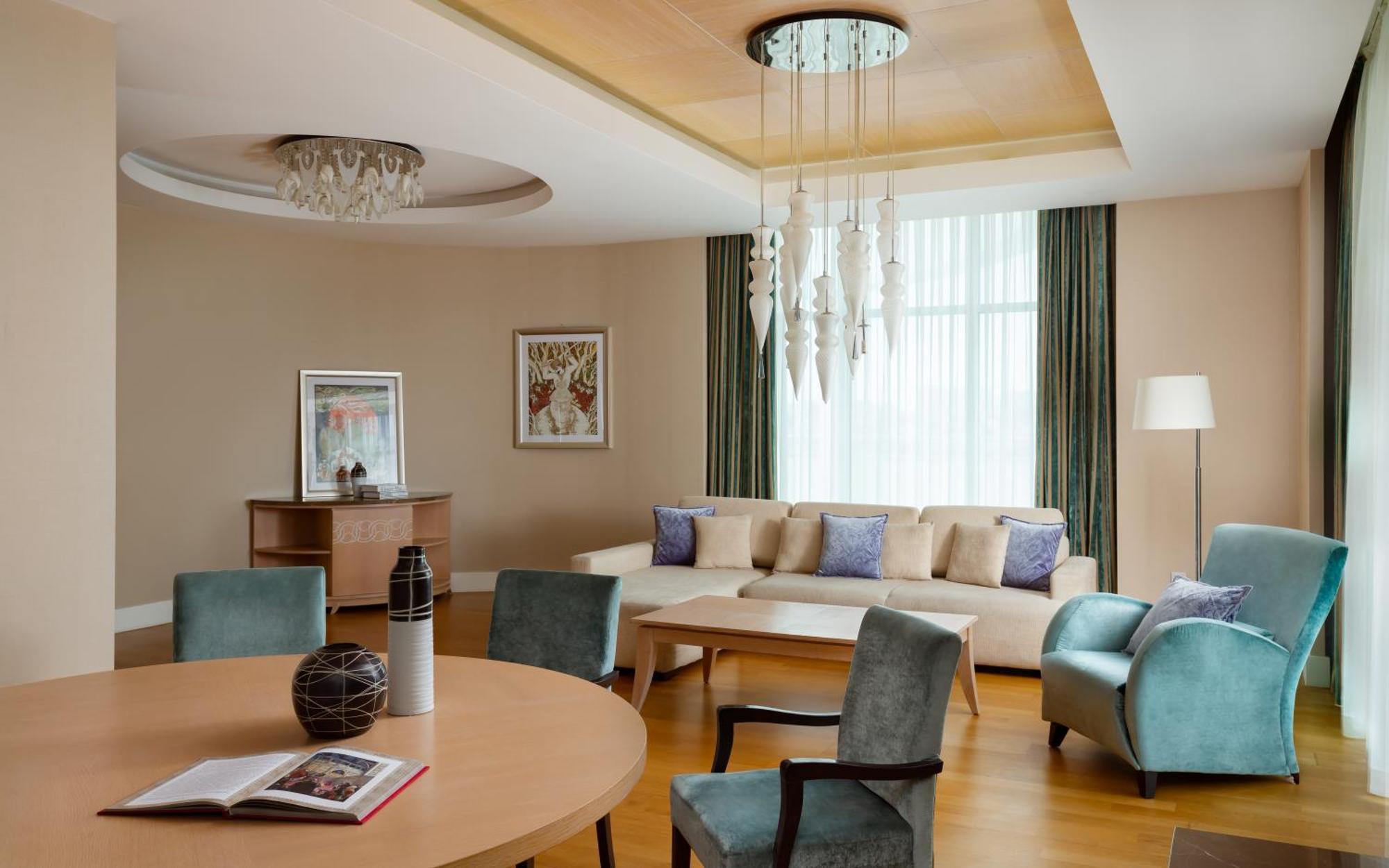 Hotel Badamdar And Residences 4*