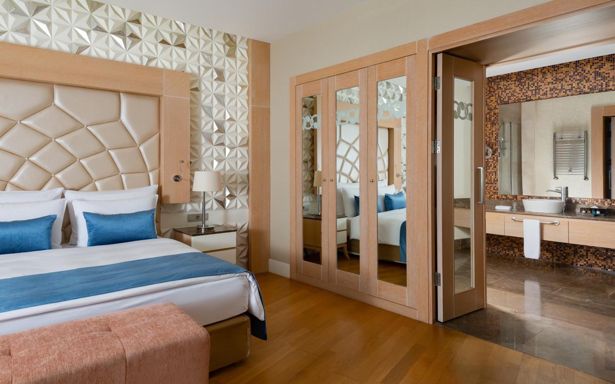 Badamdar And Residences Hotel
