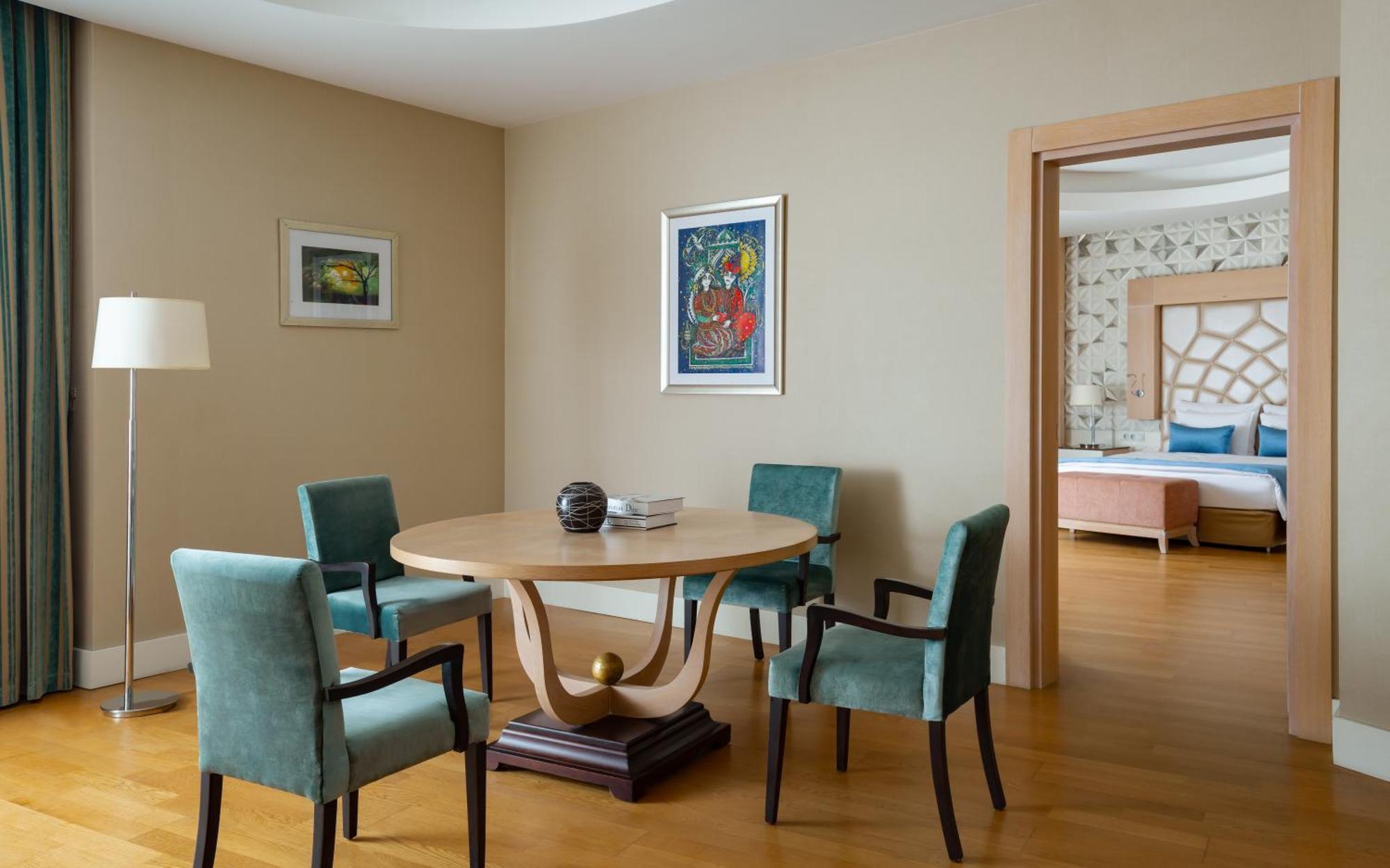 Hotel Badamdar And Residences 4*